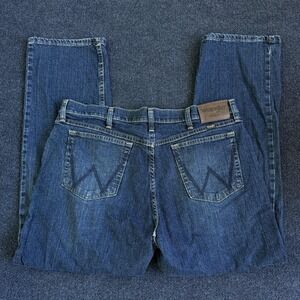 Wrangler Jeans Mens 36x30 Medium Wash Blue Denim Relaxed Straight Stretch Casual